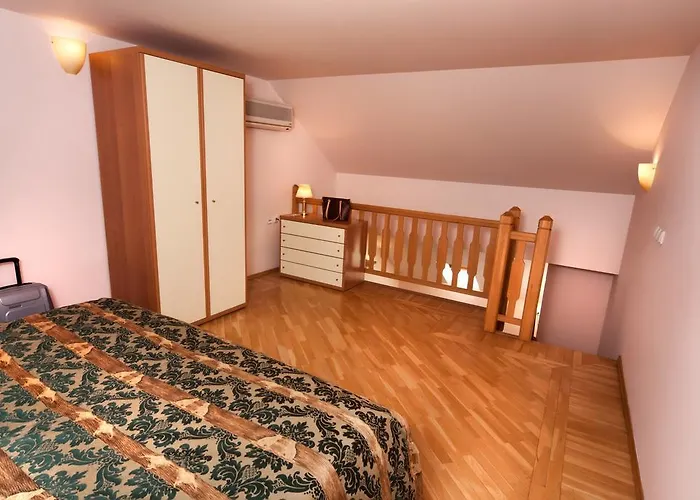 Select Szálloda