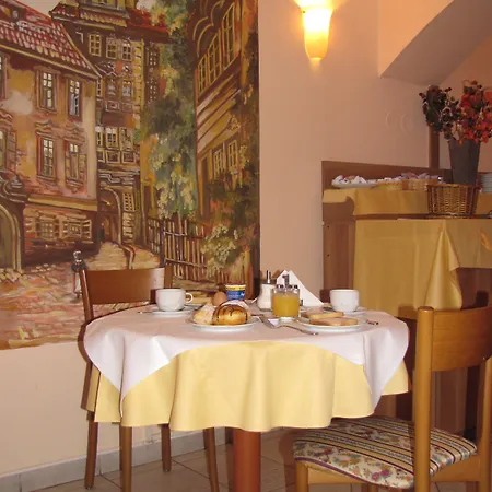 Select Hotel
