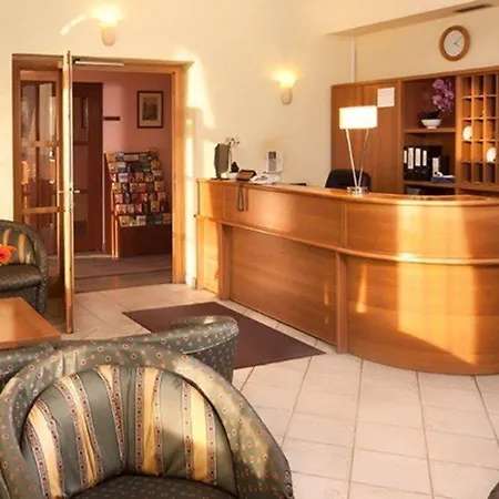 Select Hotel 3*