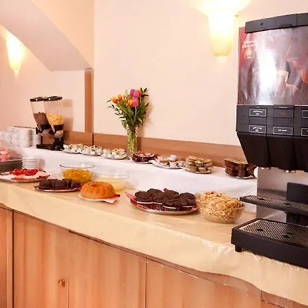 Select Hotel