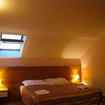 Select Hotel 3*