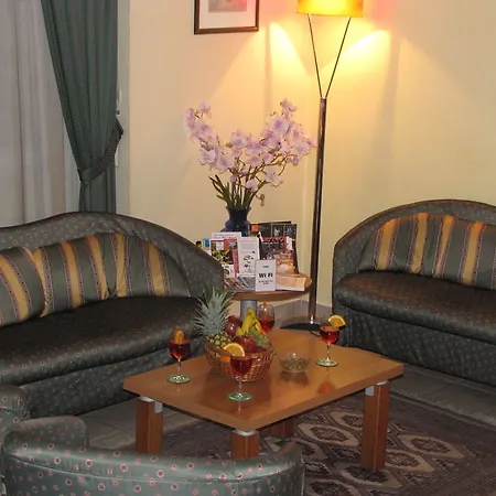 Select Hotel 3*