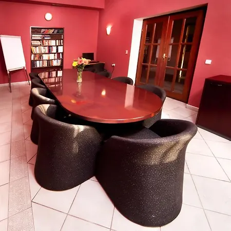 Select Hotell 3*