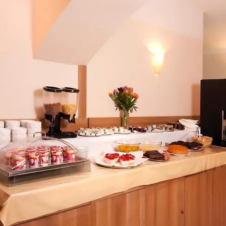 Select Hotel 3*