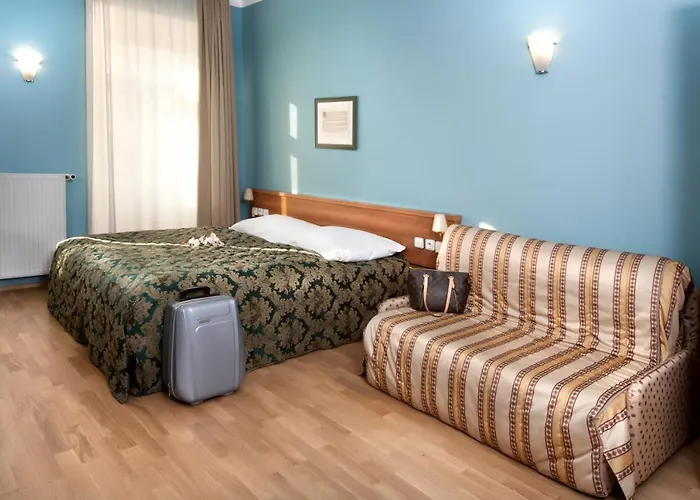 Select Hotell 3*