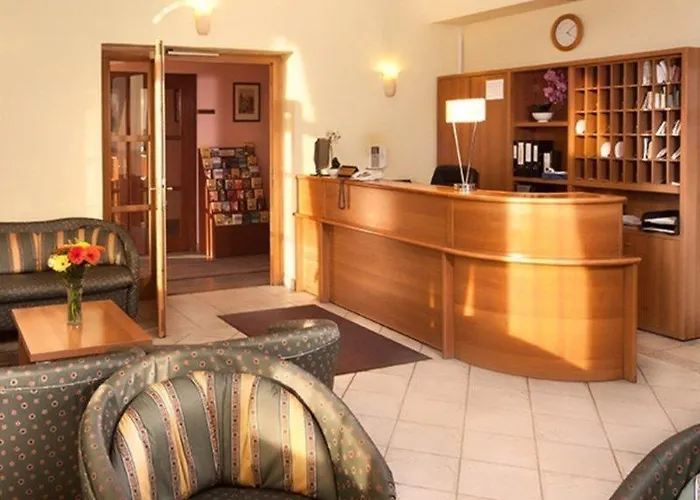 Select Hotell 3*
