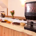 Otel Select 3*